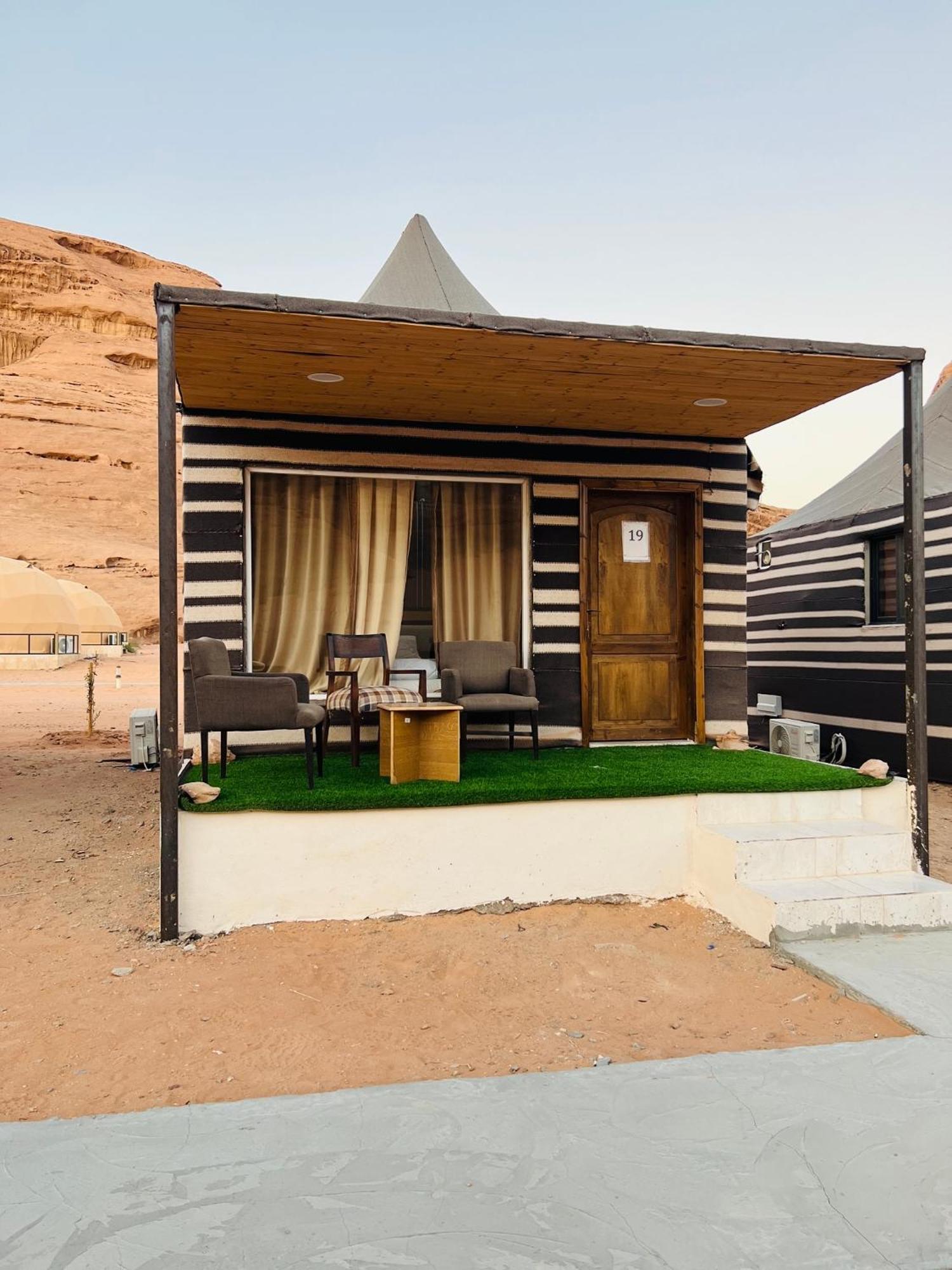 Magic Mountain Camp Apartment Вади Рум Екстериор снимка