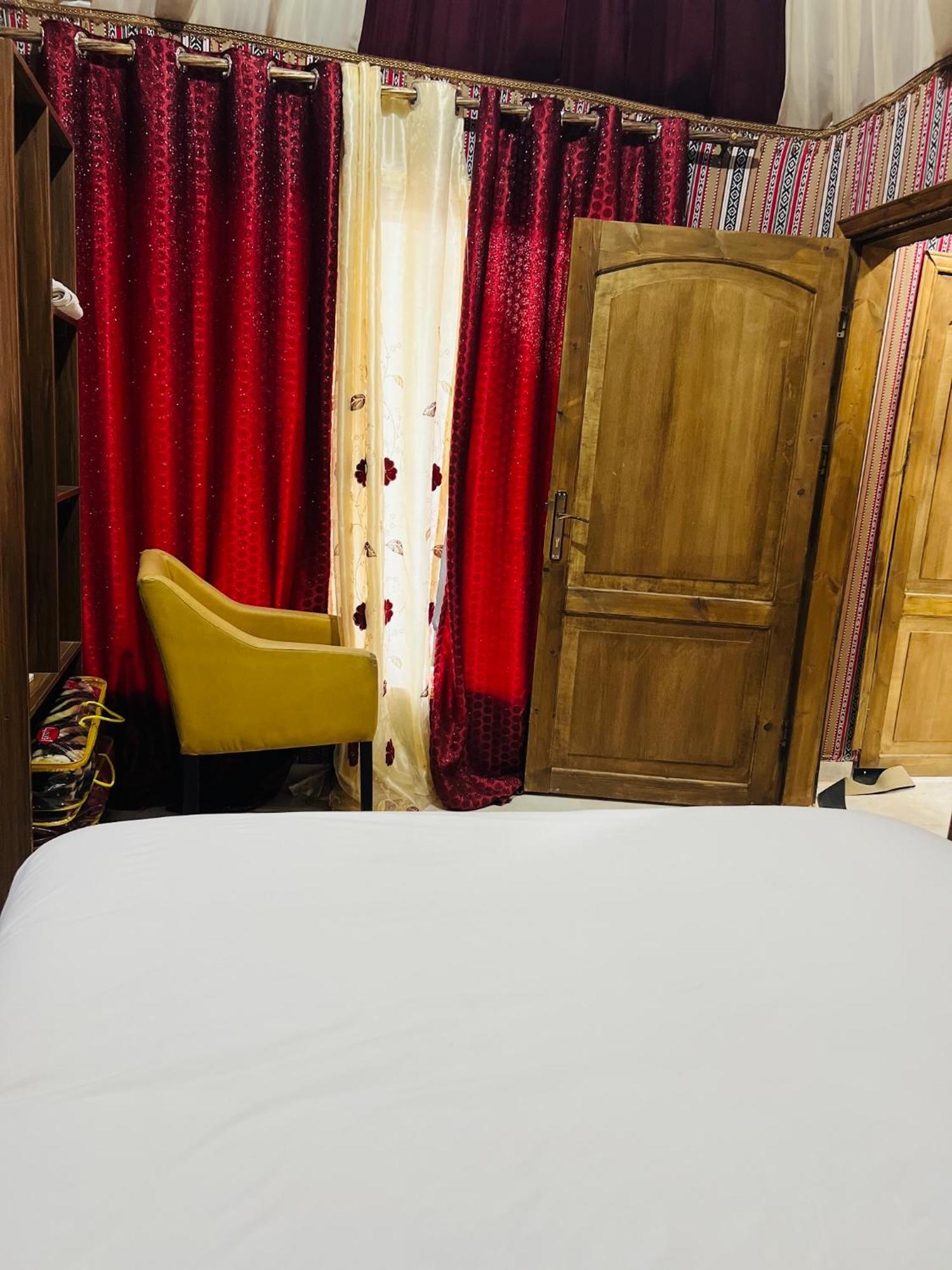 Magic Mountain Camp Apartment Вади Рум Екстериор снимка