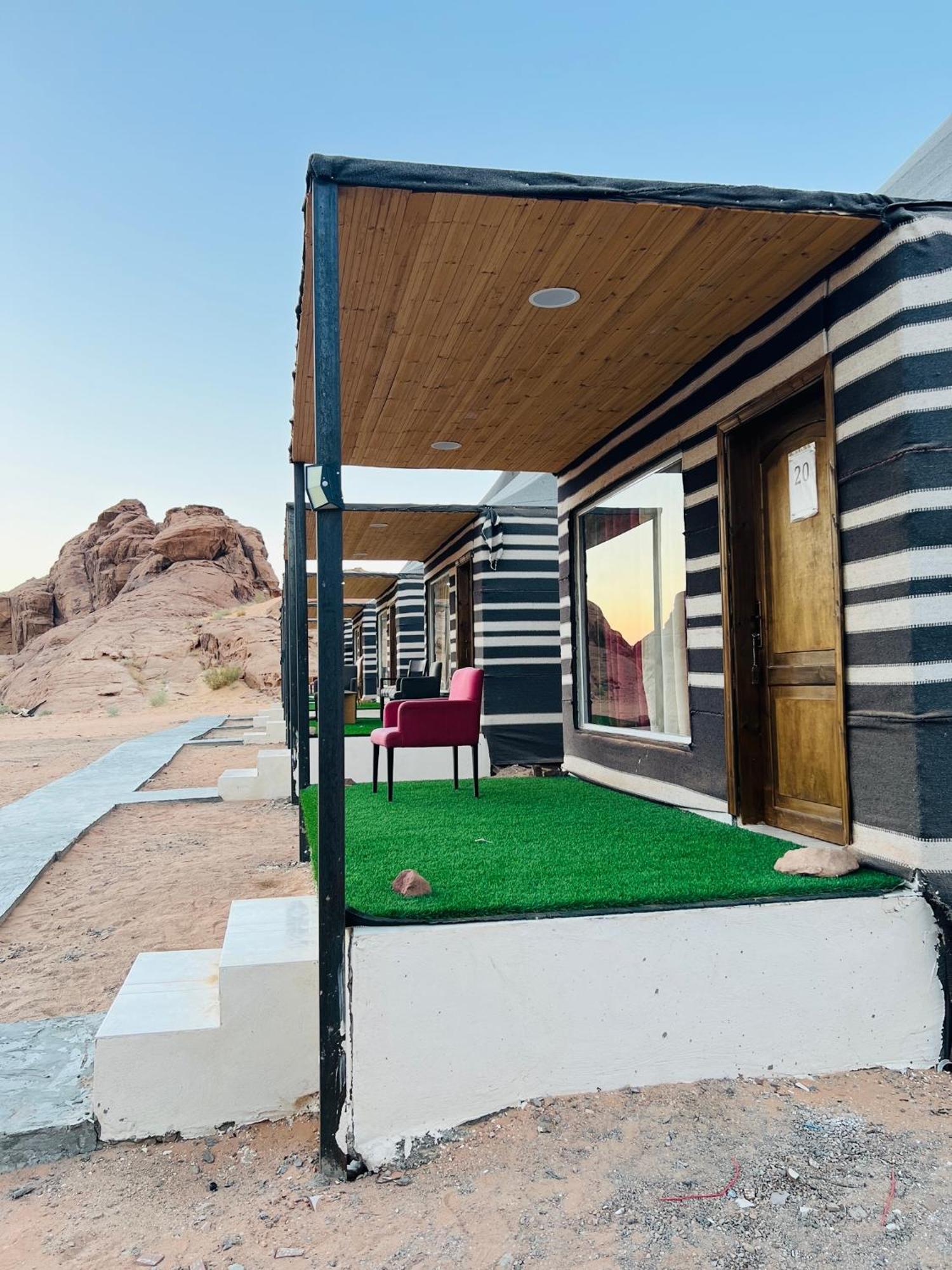 Magic Mountain Camp Apartment Вади Рум Екстериор снимка